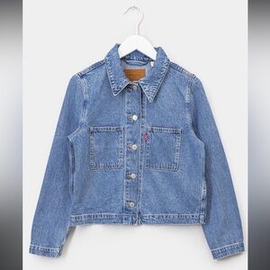 Levi’s Shrunken Denim Chore Jacket. Size Small.